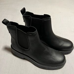 Ugg Boots Women’s Size 9.5, Never Worn! NWOT